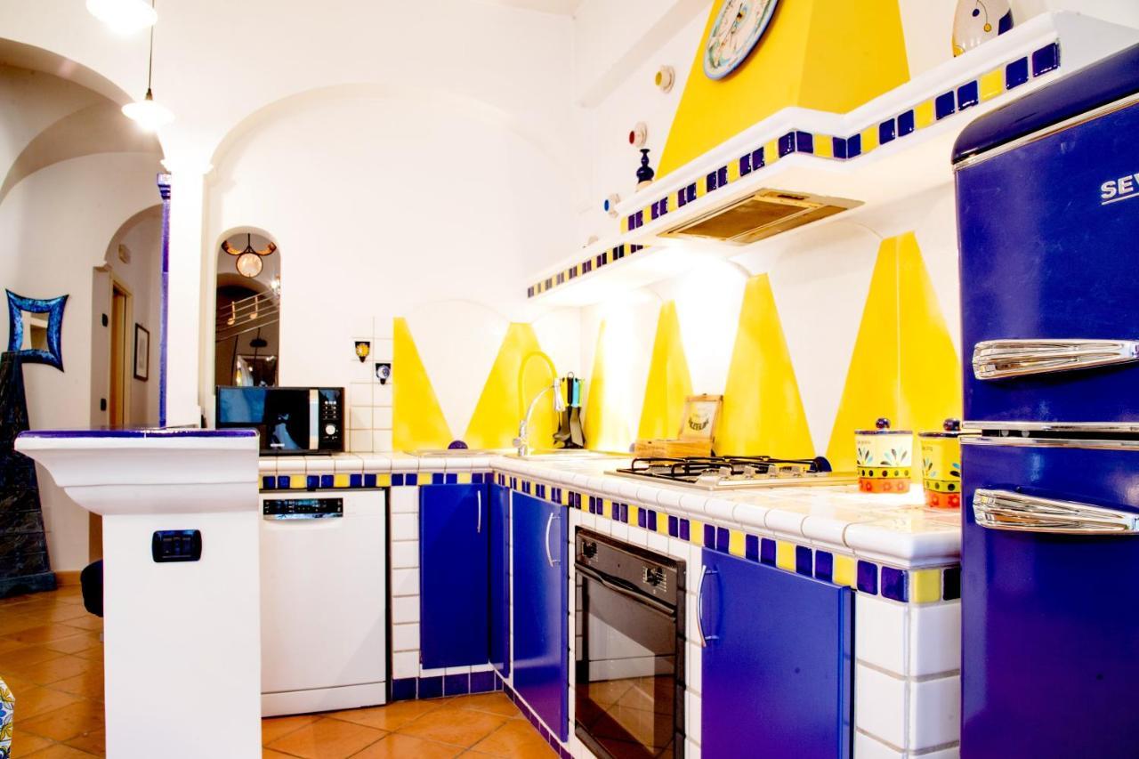 Holiday Home Amalfi Coast Майори Экстерьер фото
