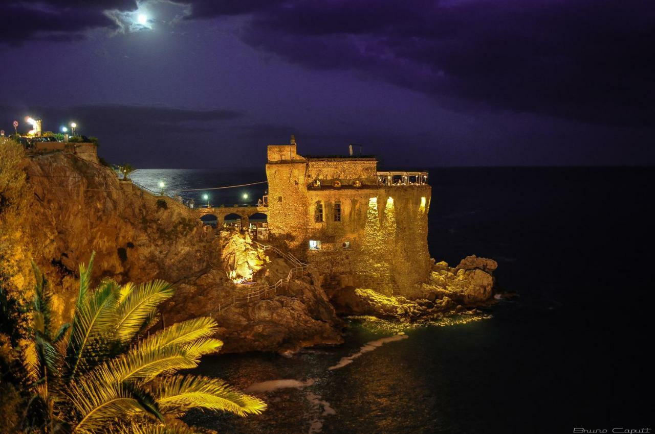 Holiday Home Amalfi Coast Майори Экстерьер фото